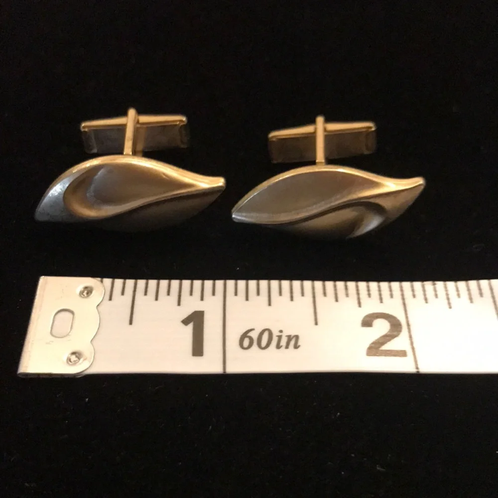 3/$15 ⭐️ Vtg classic free form leaf cuff links brushed gold tone cufflinks (t)